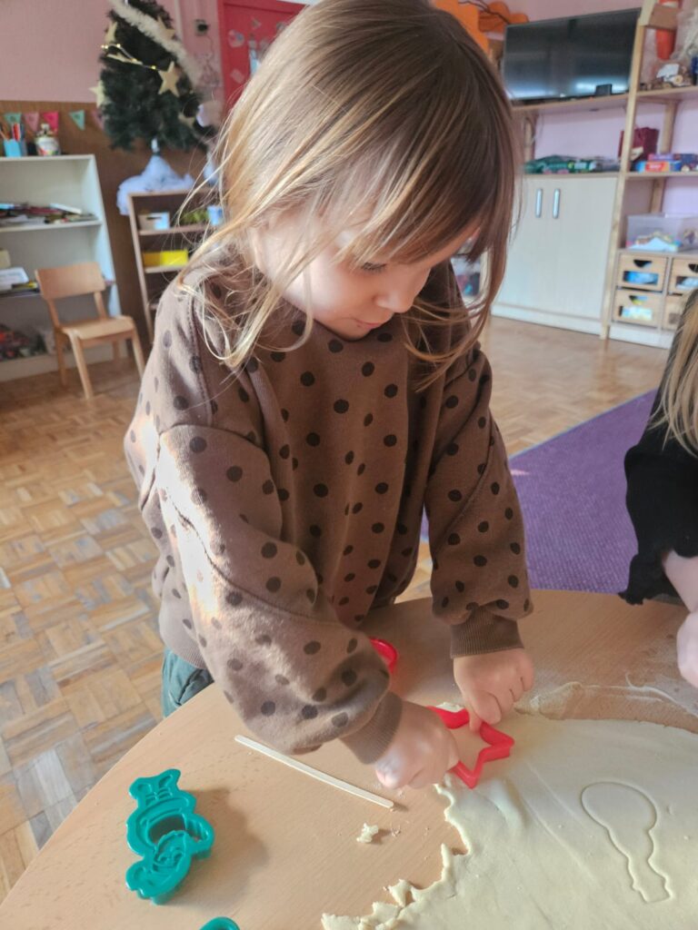 WhatsApp Image 2025-12-17 at 12.50.00 (5)